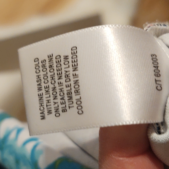 Just...Taylor Sleeveless Shift Dress - Picture 10 of 10